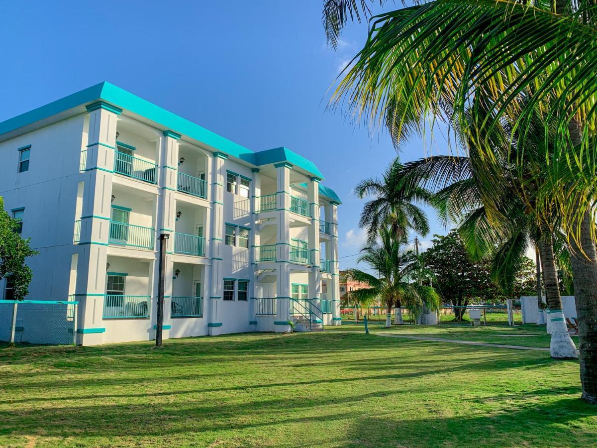 Best Western Grand Baymen Gardens Aparthotel San Pedro  Exterior foto